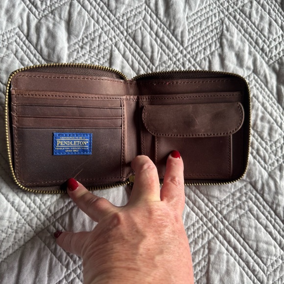 pendleton leather and wool Geometric Pattern Wallet - Picture 4 of 5